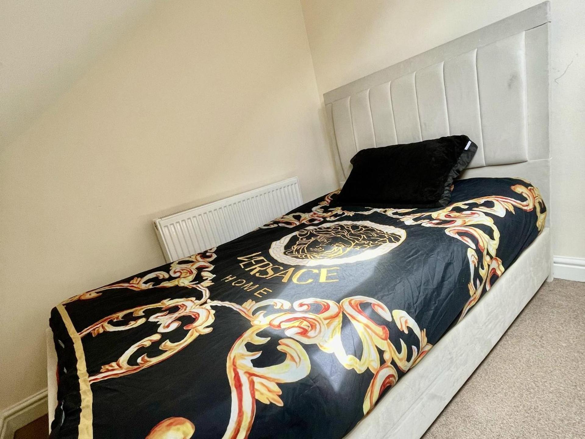 2-Bed Apartment - Sleeps 4 - Street Parking - Wifi Manchester Exterior photo